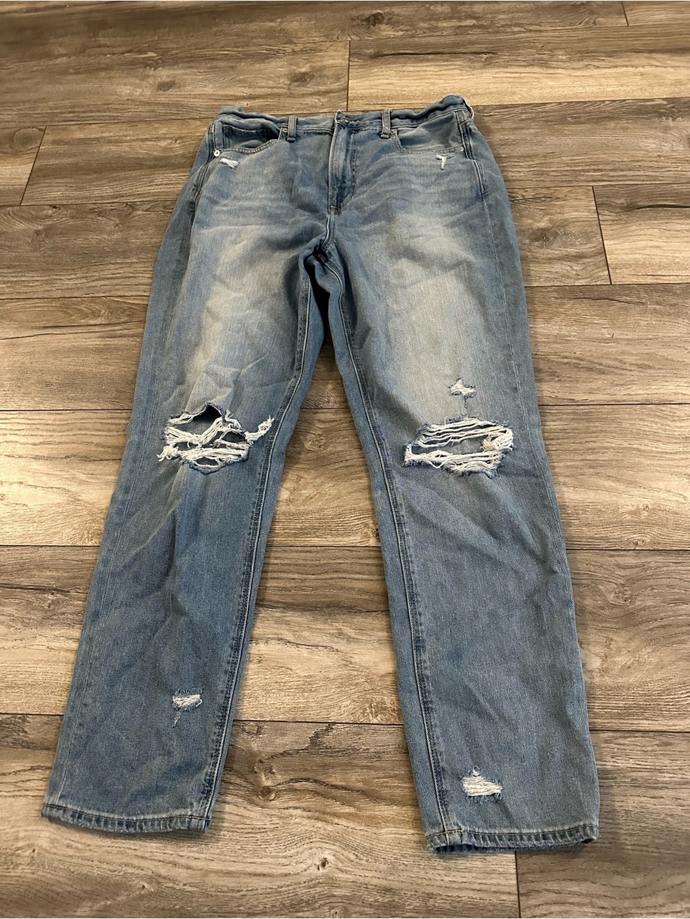 American Eagle Outfitters Distressed Mom Jeans - Light Blue